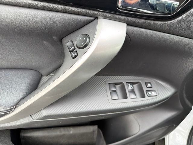 2022 Mitsubishi Eclipse Cross Base