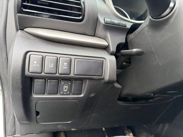 2022 Mitsubishi Eclipse Cross Base