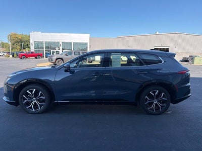 2025 Toyota Crown Signia XLE