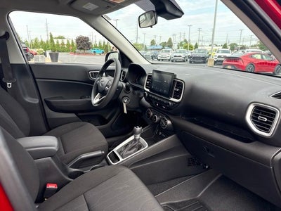 2025 Hyundai Venue SE