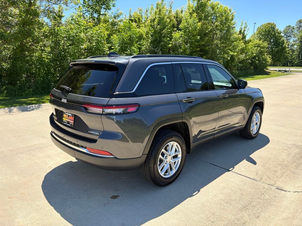 2025 Jeep Grand Cherokee Laredo