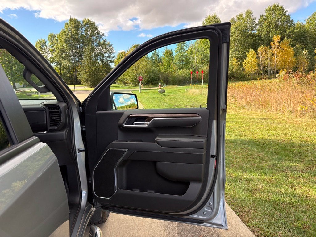 2025 Chevrolet Silverado 1500 LT LT1