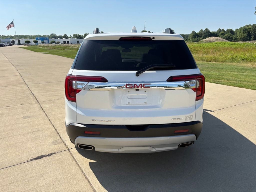 2023 GMC Acadia SLT