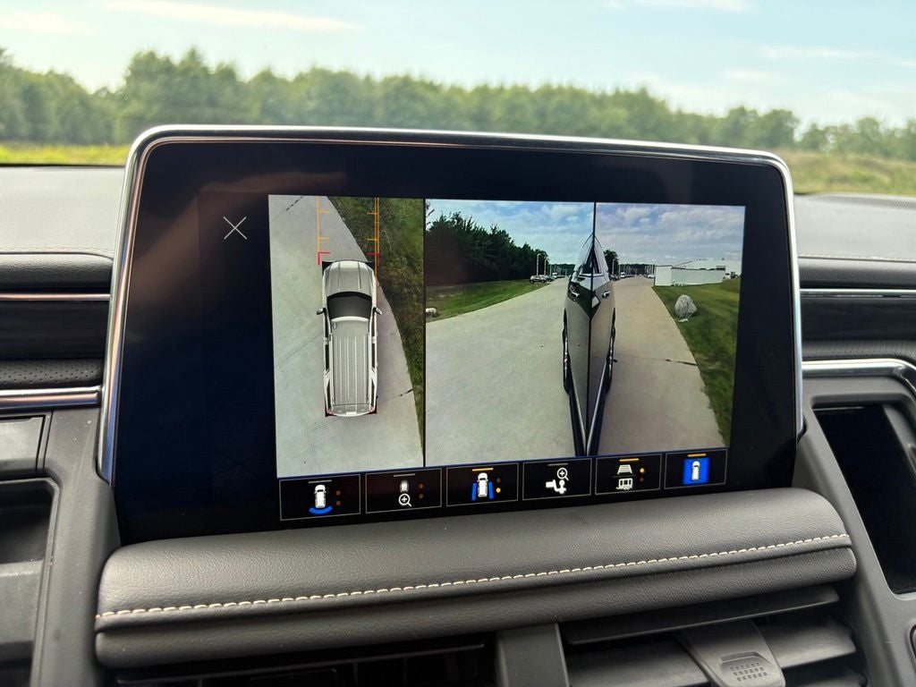 2023 GMC Yukon XL SLT