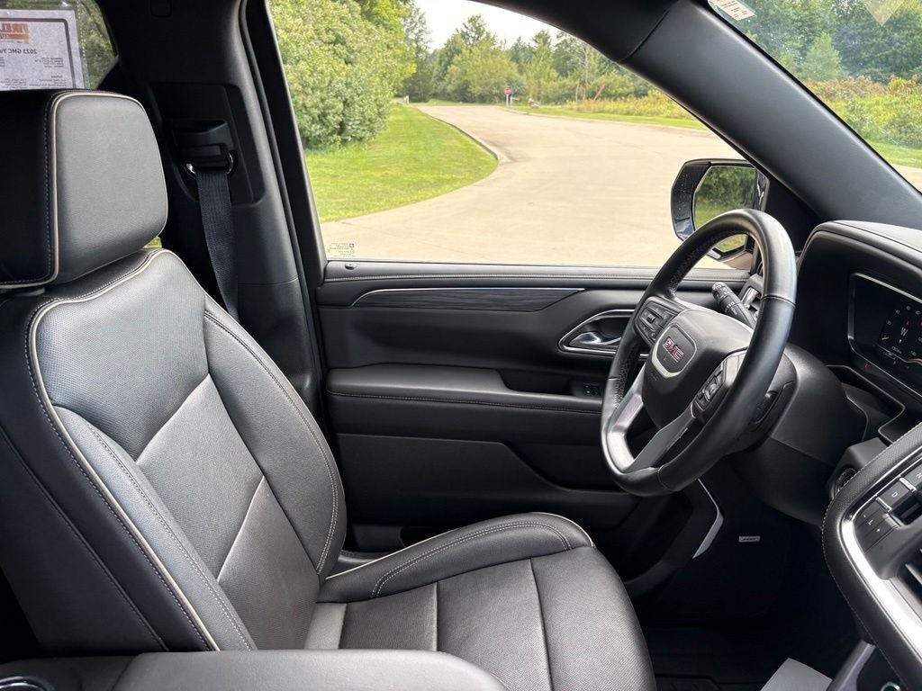 2023 GMC Yukon XL SLT