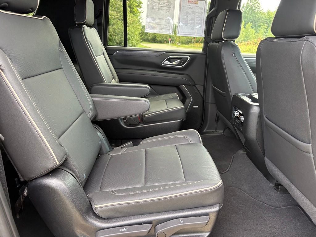 2023 GMC Yukon XL SLT