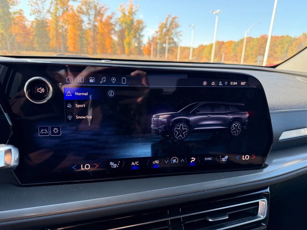 2024 Chevrolet Traverse LT