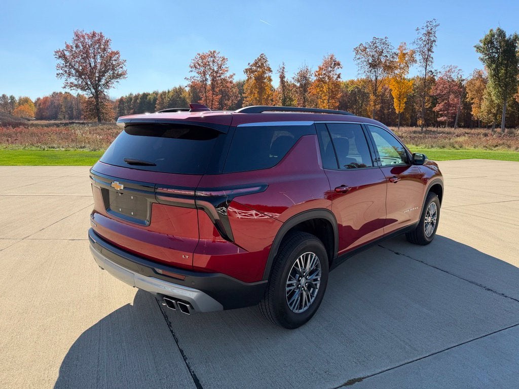 2024 Chevrolet Traverse LT