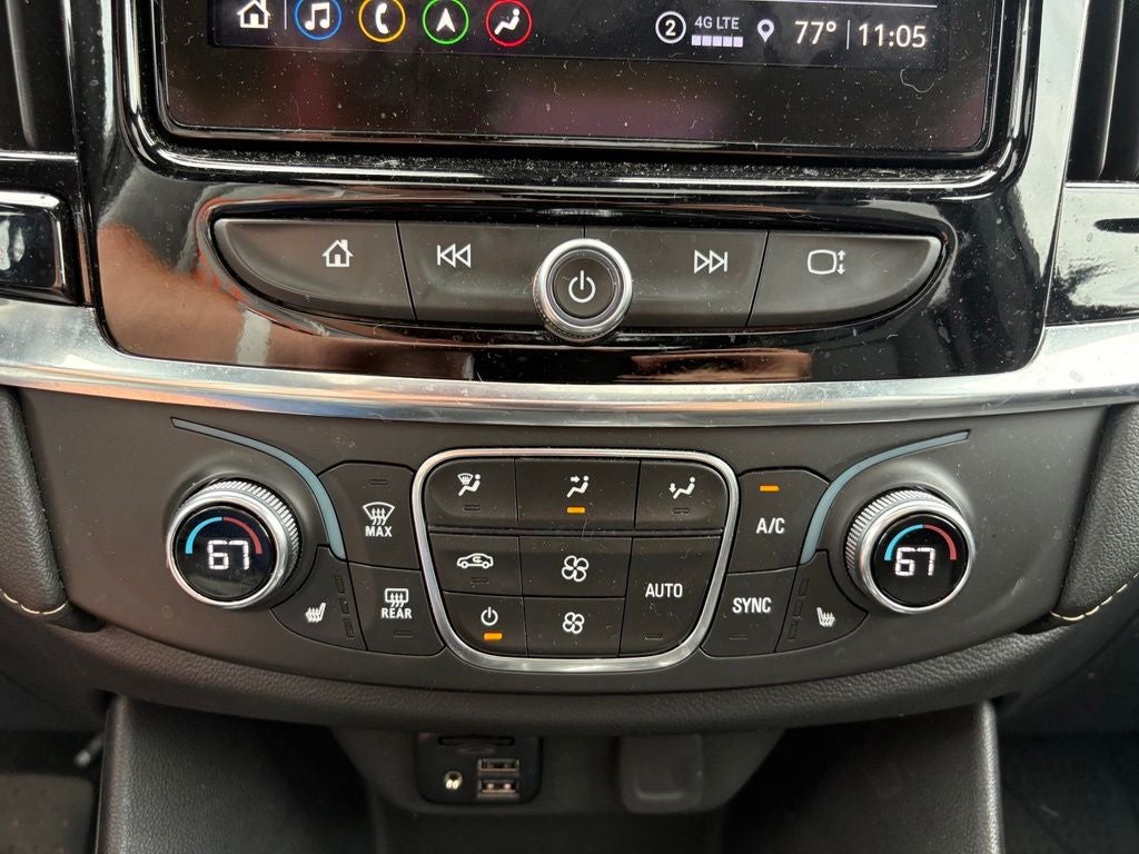 2023 Chevrolet Traverse LT Leather
