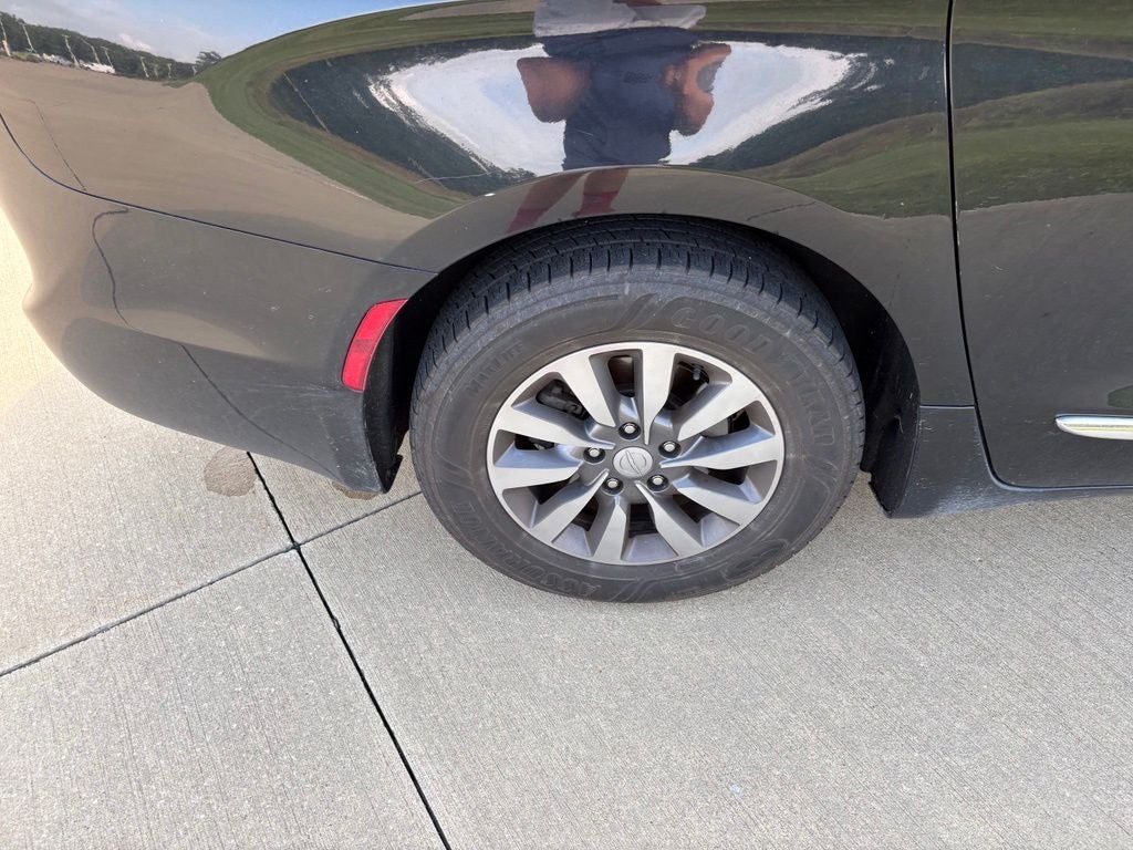 2020 Chrysler Pacifica Touring L Plus
