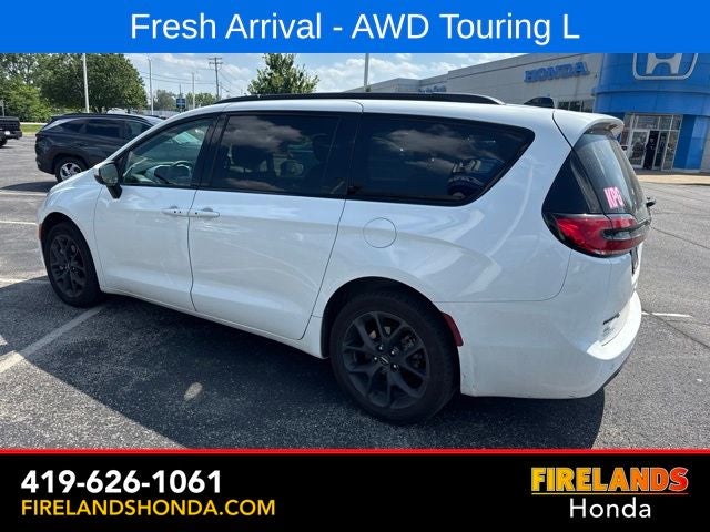 2023 Chrysler Pacifica Touring L