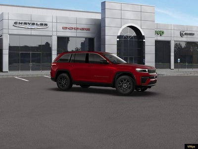 2026 Jeep Grand Cherokee Laredo Altitude