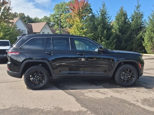 2026 Jeep Grand Cherokee Altitude
