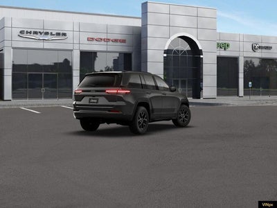 2026 Jeep Grand Cherokee Laredo Altitude