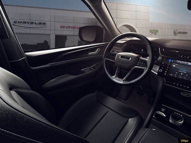 2026 Jeep Grand Cherokee Laredo Altitude