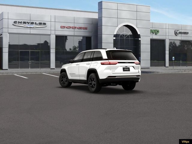 2026 Jeep Grand Cherokee Laredo Altitude