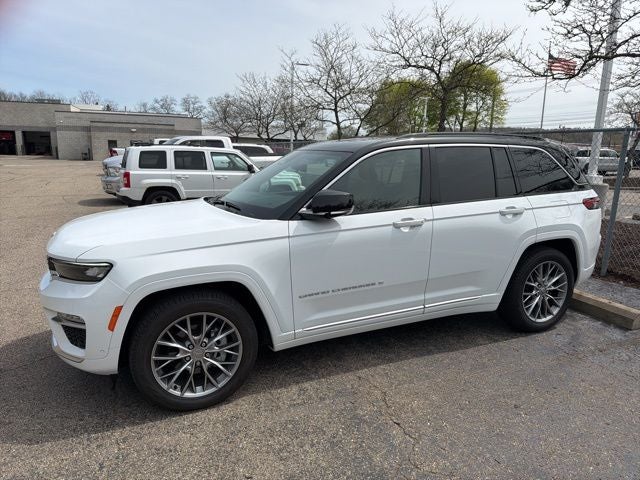 2025 Jeep Grand Cherokee Summit