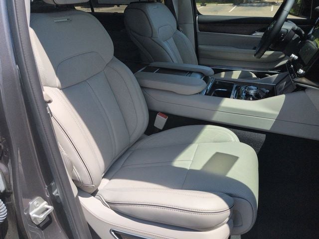 2023 Jeep Grand Wagoneer L Series II