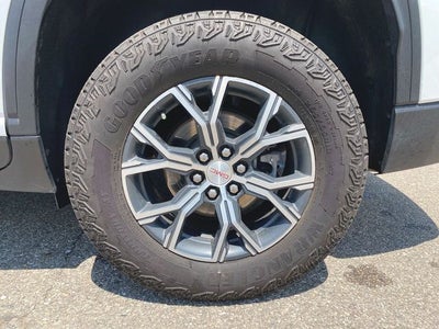 2024 GMC Acadia AT4