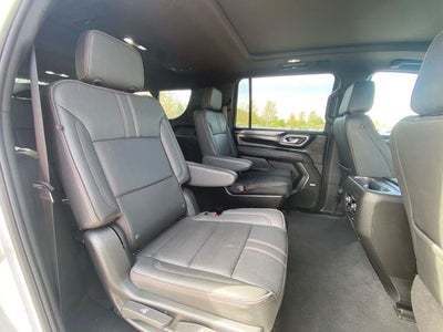 2023 Chevrolet Suburban RST