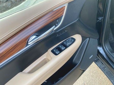 2019 Cadillac XT5 Platinum