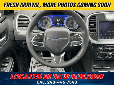 2023 Chrysler 300 Touring