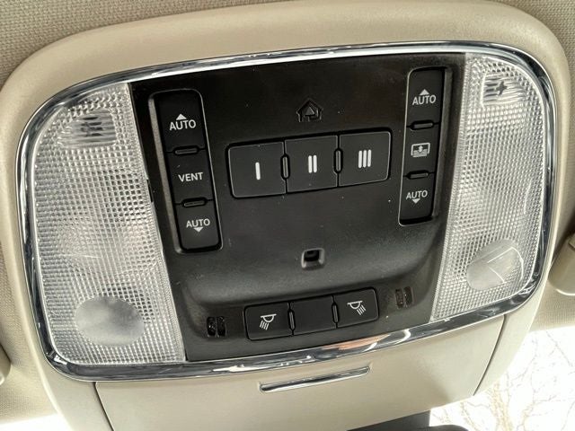 2023 Chrysler 300 Touring