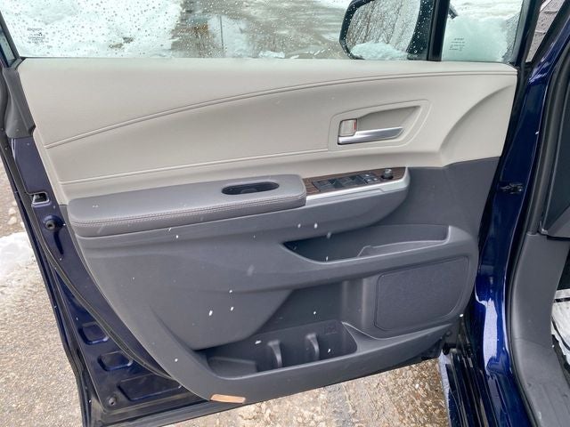 2022 Toyota Sienna XLE 7 Passenger