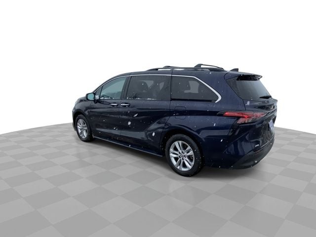 2022 Toyota Sienna XLE 7 Passenger