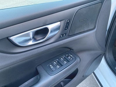 2023 Volvo S60 B5 Plus Black Edition