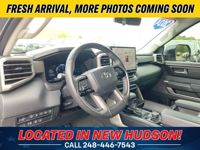 2024 Toyota Sequoia SR5