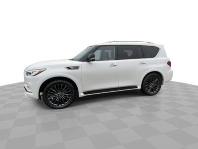 2022 INFINITI QX80 LUXE