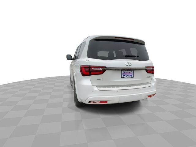 2022 INFINITI QX80 LUXE