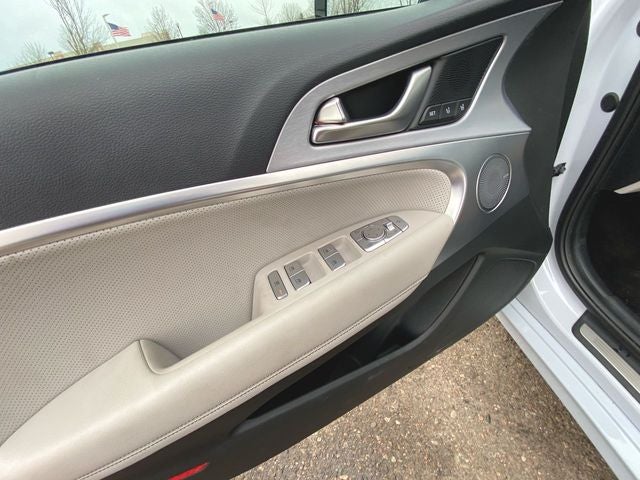 2021 Genesis G70 2.0T