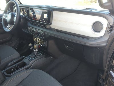 2025 Jeep Wrangler 4-Door Sahara 4x4