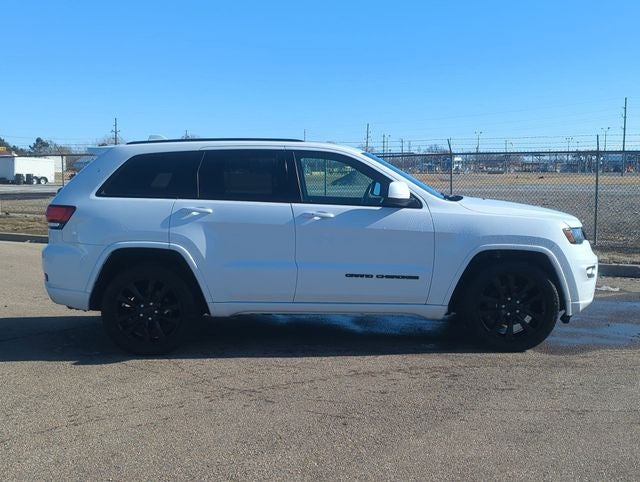 Used 2019 Jeep Grand Cherokee Altitude with VIN 1C4RJFAGXKC568678 for sale in Woodhaven, MI