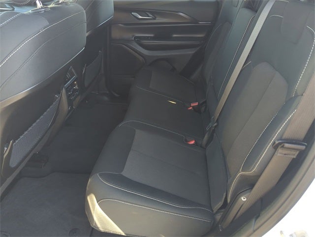 2023 Jeep Grand Cherokee Laredo 4x4