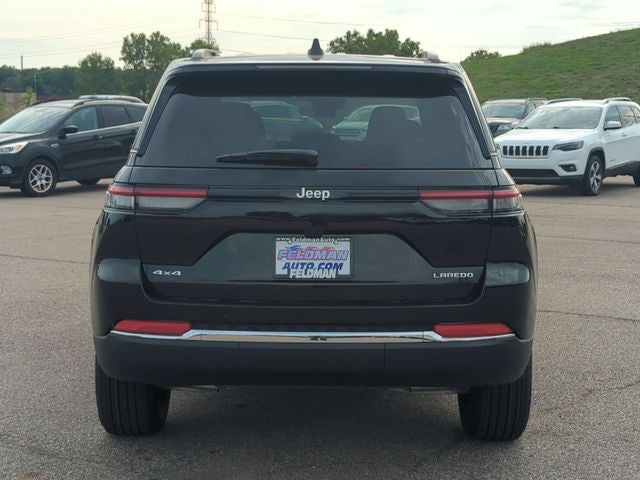 2027 Jeep Grand Cherokee GRAND CHEROKEE LAREDO X 4X4