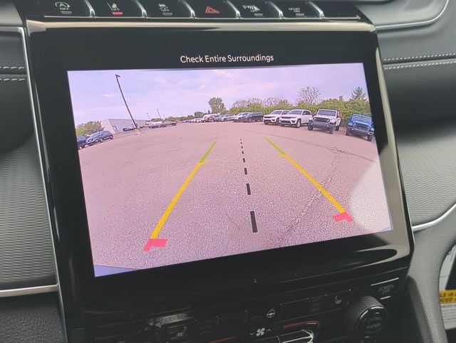 2027 Jeep Grand Cherokee GRAND CHEROKEE LAREDO X 4X4