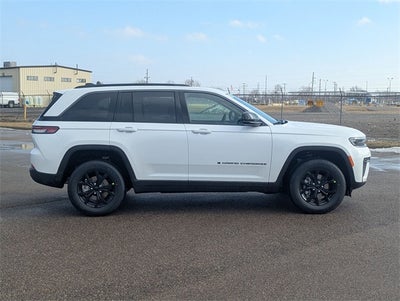 2026 Jeep Grand Cherokee GRAND CHEROKEE LAREDO ALTITUDE 4X4