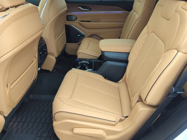 2027 Jeep Grand Cherokee L GRAND CHEROKEE L SUMMIT 4X4
