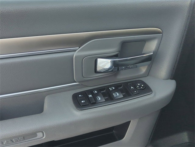 2018 RAM 1500 Big Horn Crew Cab 4x4 5'7' Box