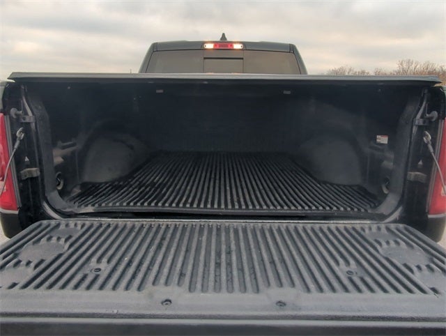 2019 RAM 1500 Laramie Crew Cab 4x4 5'7' Box