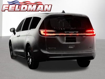 2027 Chrysler Pacifica PACIFICA SELECT AWD