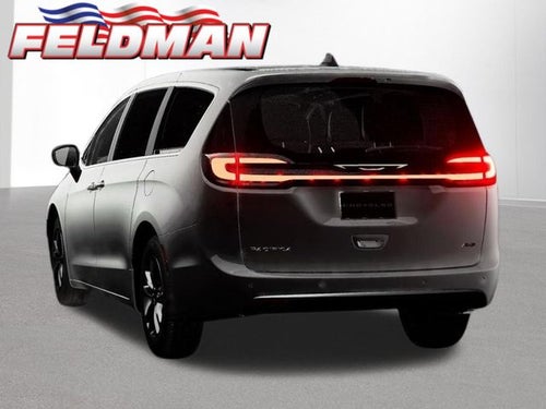 2027 Chrysler Pacifica PACIFICA SELECT AWD