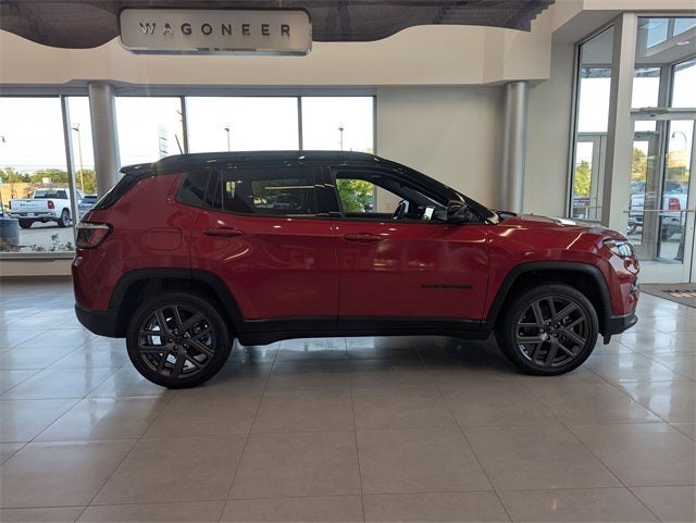 2025 Jeep Compass COMPASS LIMITED 4X4