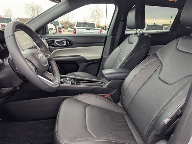 2024 Jeep Compass COMPASS LIMITED 4X4