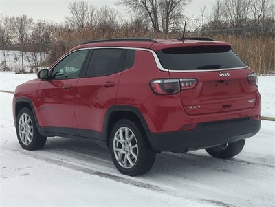 2023 Jeep Compass Latitude Lux FWD