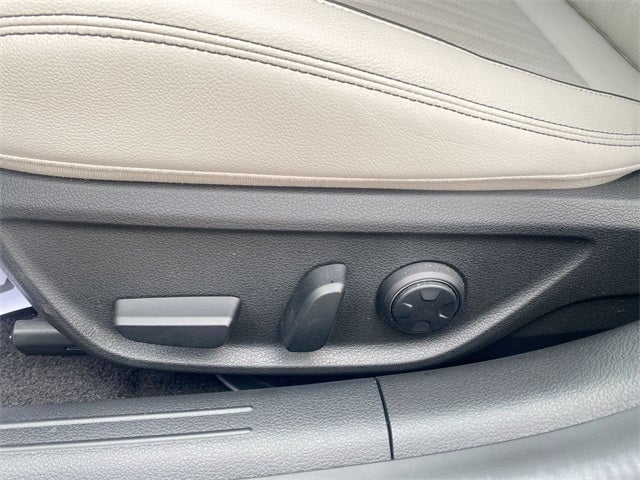 2024 Genesis G70 2.5T