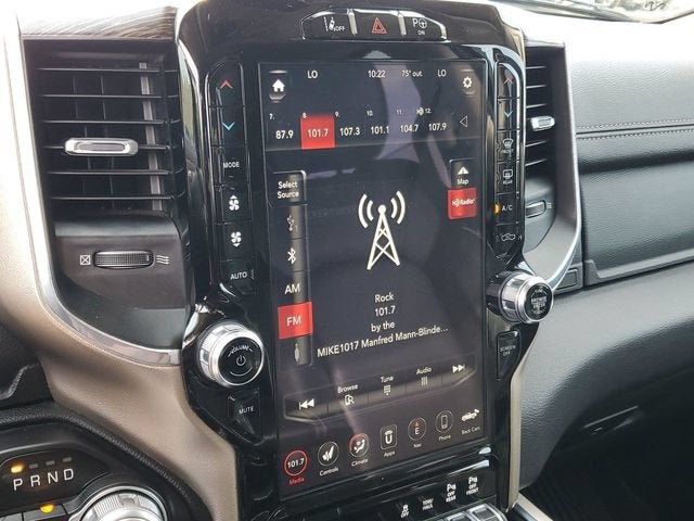 2019 RAM 1500 Laramie Crew Cab 4x4 5'7" Box